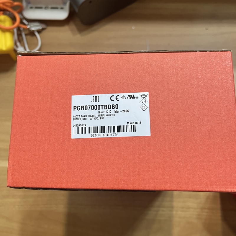 PGR07000TBDB0 product box