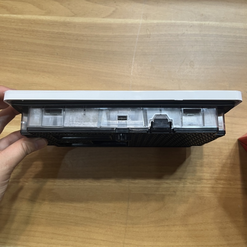 Device side mounting clips