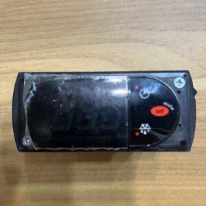 Front view of the temperature controller (with operation buttons)