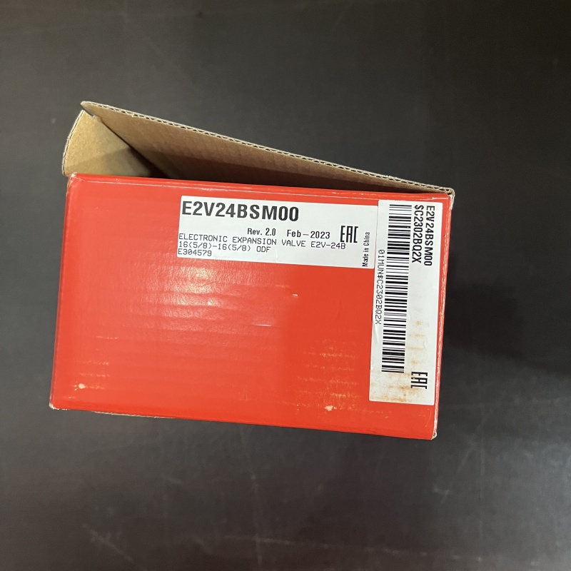 Close-up of product box label with model and specifications