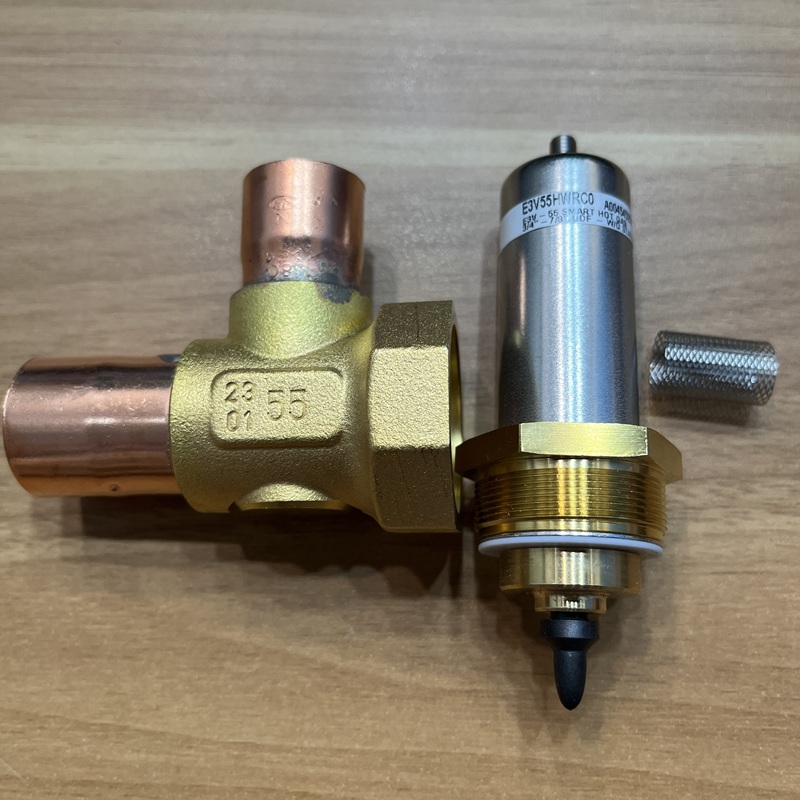 Same as pic1, spec marking "2355" on brass body