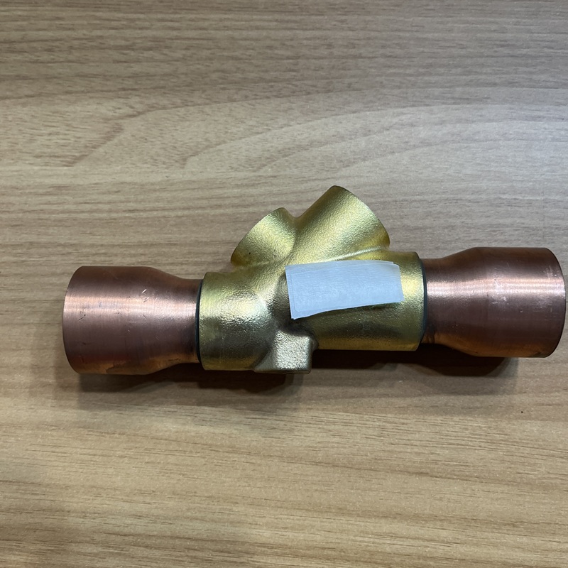 Y-shaped brass valve body with copper welding ends