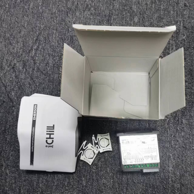 Complete product package, including controller, manual, mounting clips and outer carton