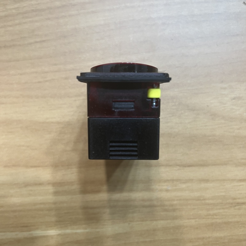 Close-up of the side mounting clip on the temperature controller