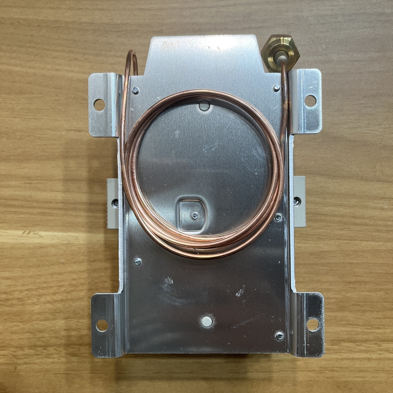 Rear side of device, full copper capillary tube and metal mounting base