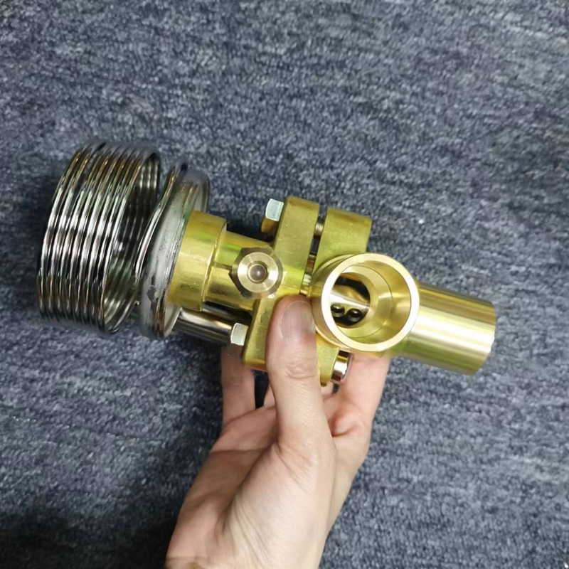 Shoot of valve pipeline connection side