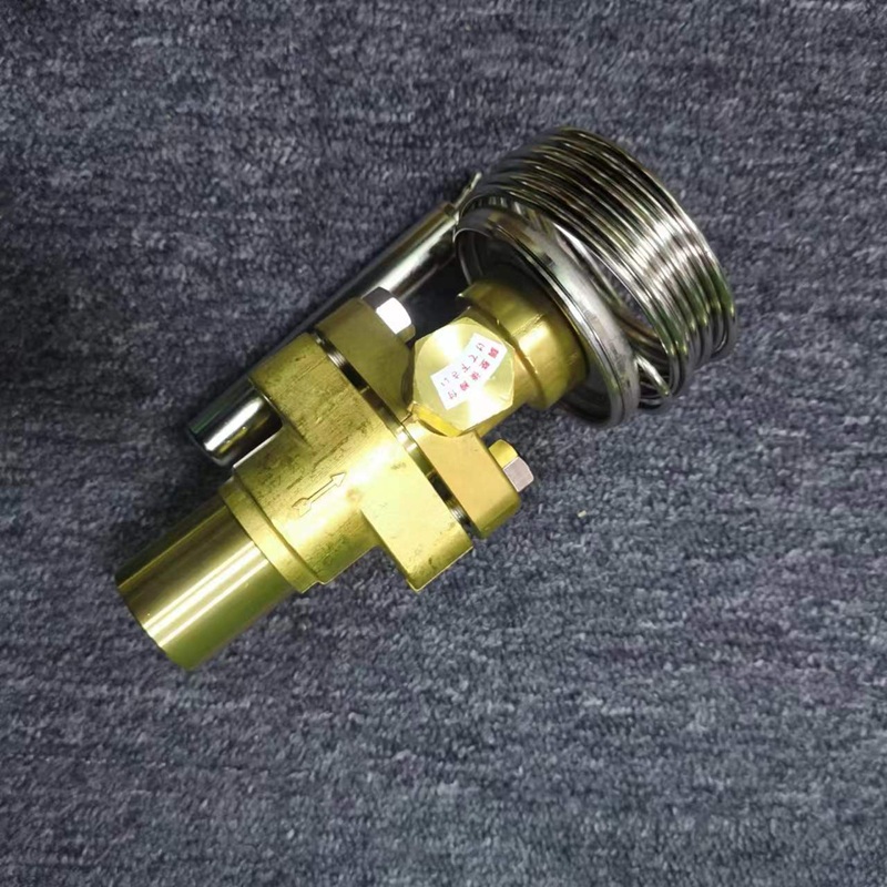 Shot of valve adjusting nut side