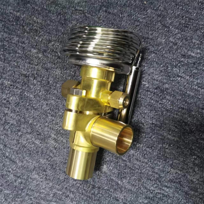 Whole thermostatic expansion valve front view, brass body + stainless power element