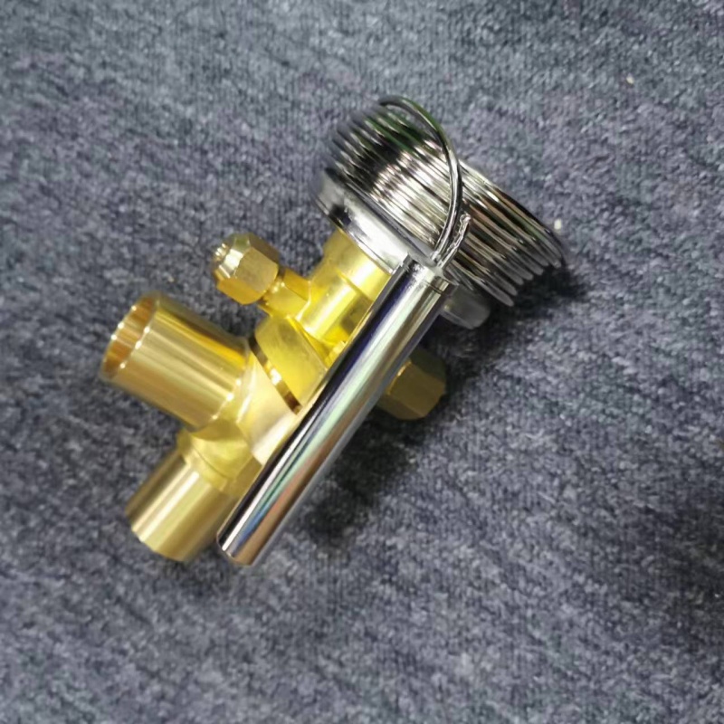 Side view of full valve, complete capillary & temperature probe