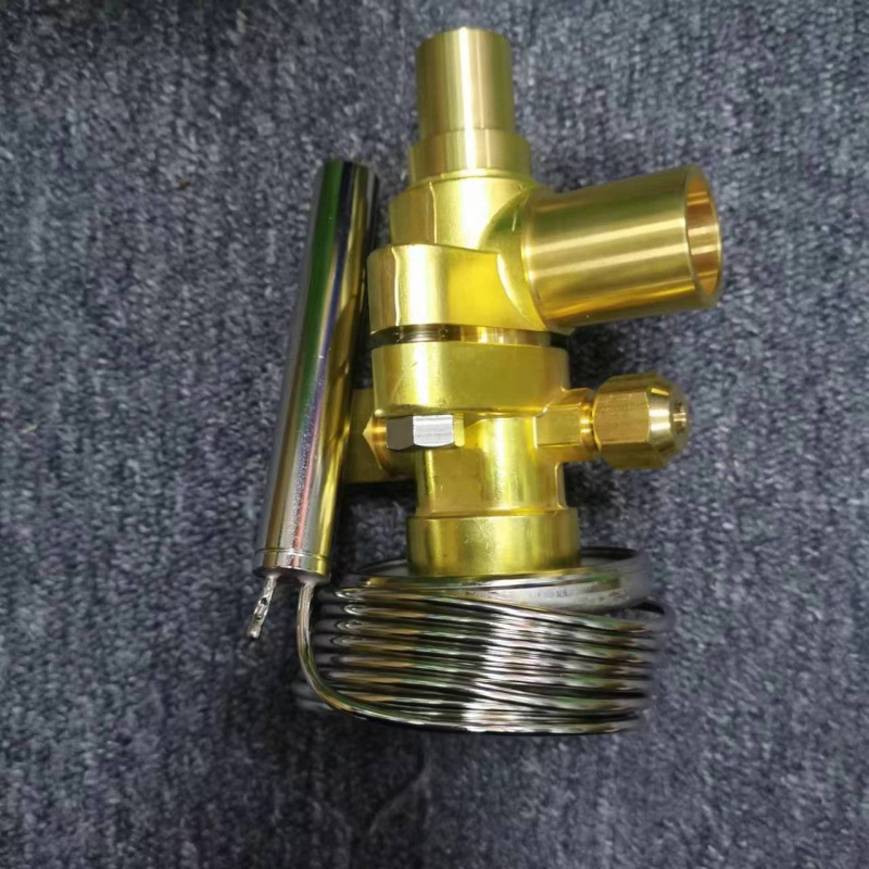 Side full view of expansion valve with capillary tube